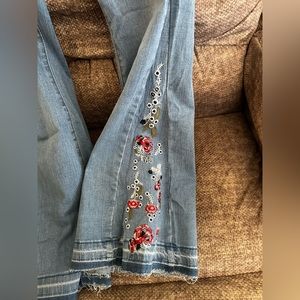 Embroidered Women’s Flared Jeans